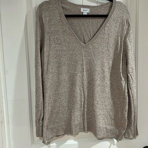 OLD NAVY v-neck sweater size XL